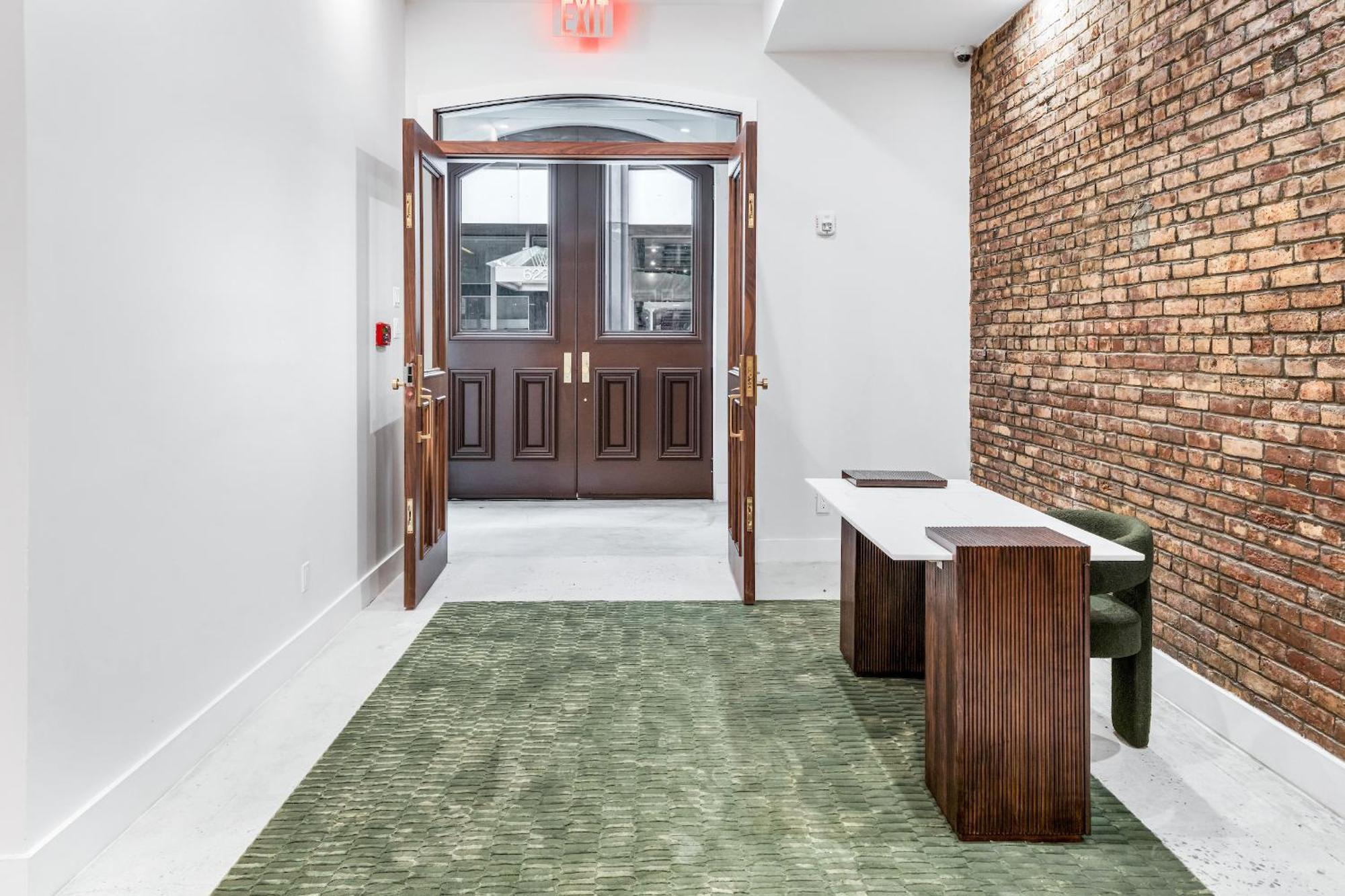 Landmarked Nyc Townhome - Sleeps 10 -group-friendly Holiday home New York
